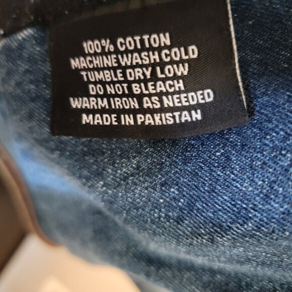 Denim fleece lined Guide Gear vest - Picture 6 of 6